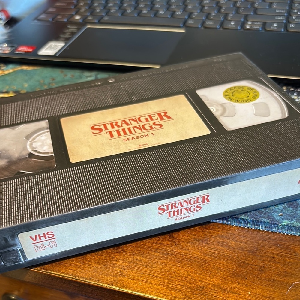 Netflix Stranger Things VHS Box Set - Black and Red - Picture 2 of 4